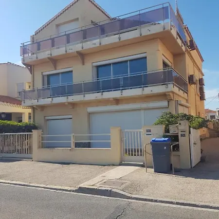 T4 Front De Mer Plage Apartment